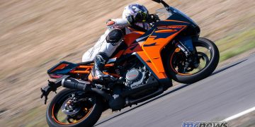 KTM RC 390 Review – Track test with Rennie