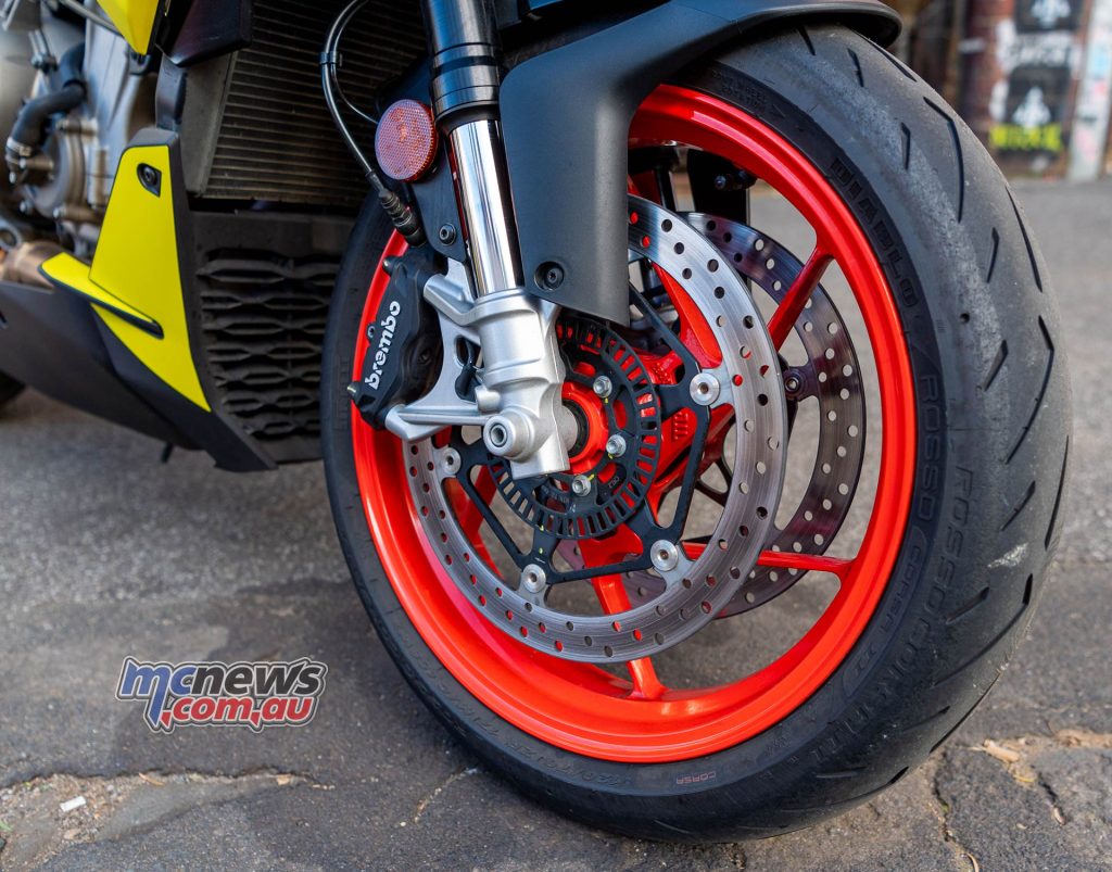 Brembo brakes offer strong performance on the Tuono 660 as you'd expect