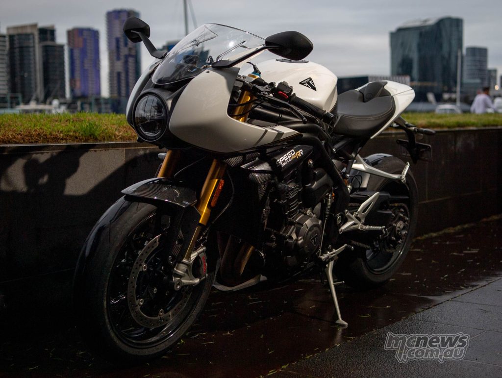 The Speed Triple 1200 RR does however offer a significantly more sporty seating position, complete with clip-ons