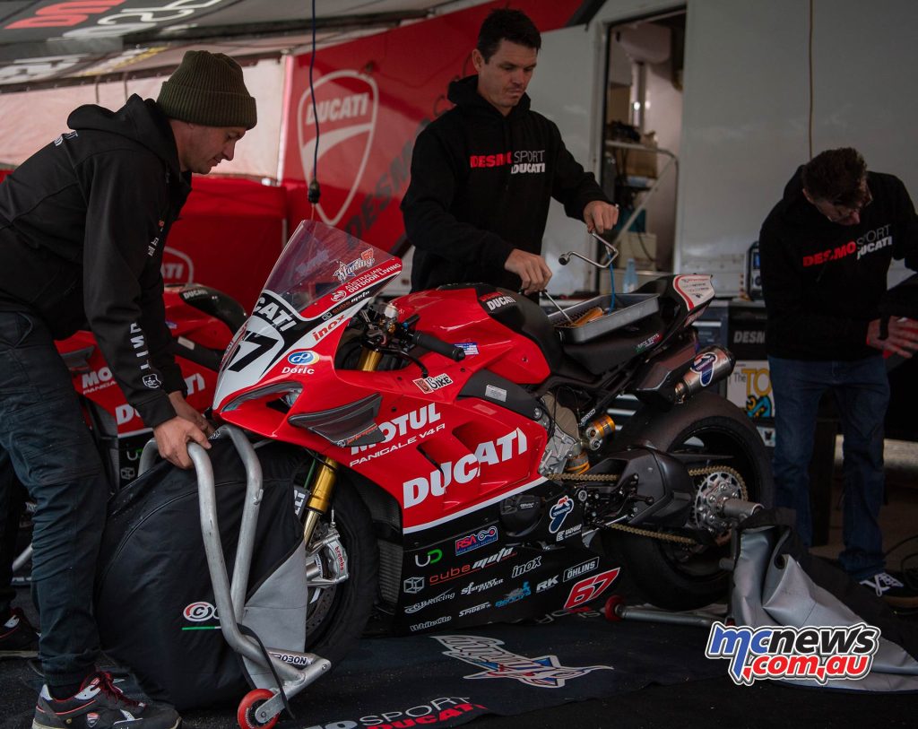 The DesmoSport Ducati team working at Morgan Park - Image RbMotoLens