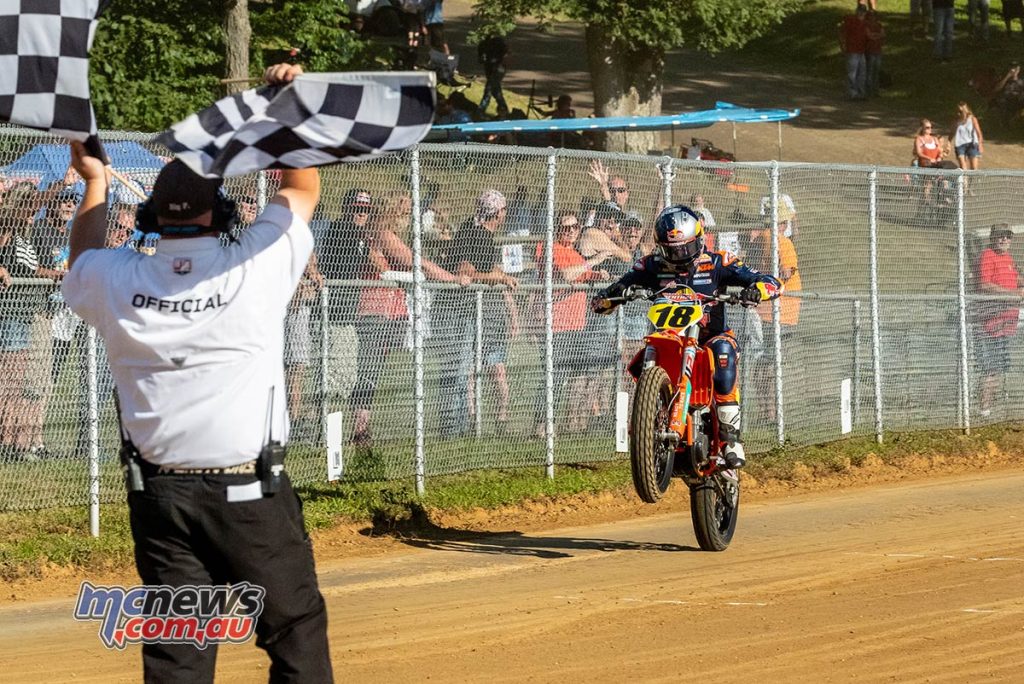 Whale took the lead in the main on lap four then built a solid gap midway through the race. Whale felt some pressure late in the race but he picked up the pace in the final stretch to secure the Peoria TT victory for a second-straight year.