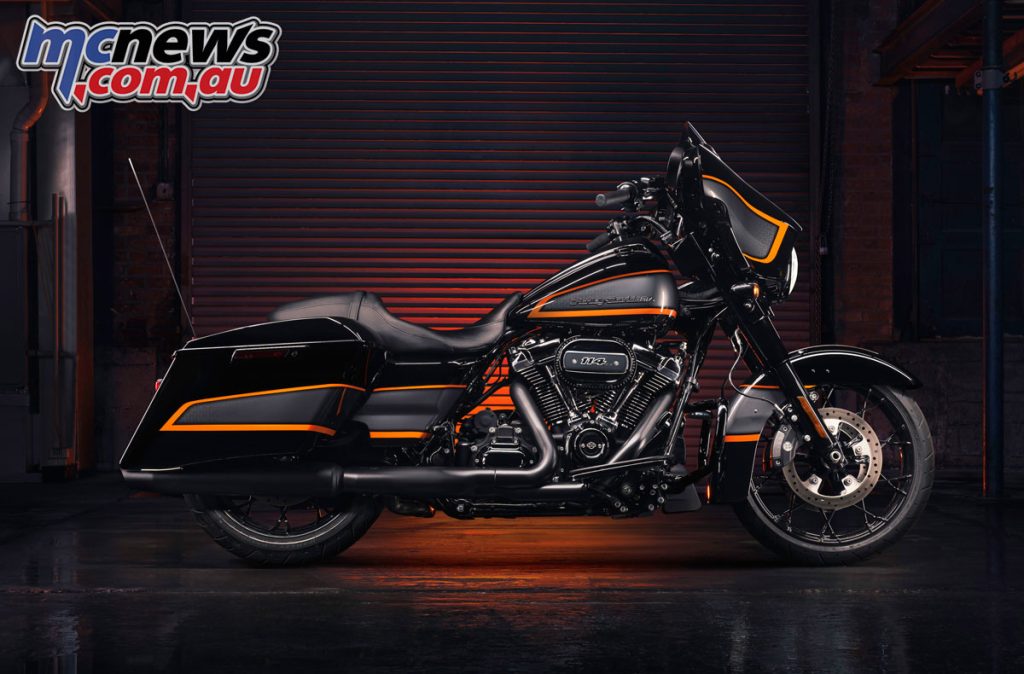 Street Glide Special in Apex Factory Custom paint