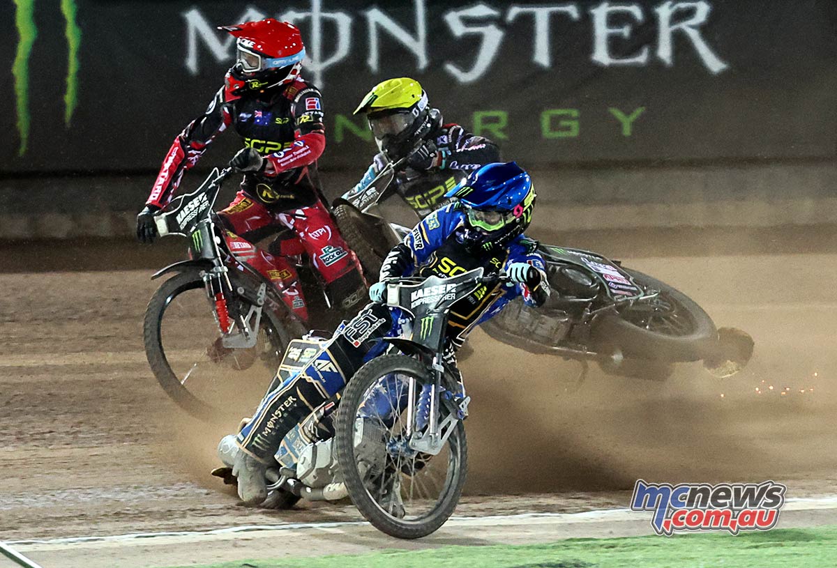 Bartosz Zmarzlik wins third FIM Speedway GP World Championship MCNews
