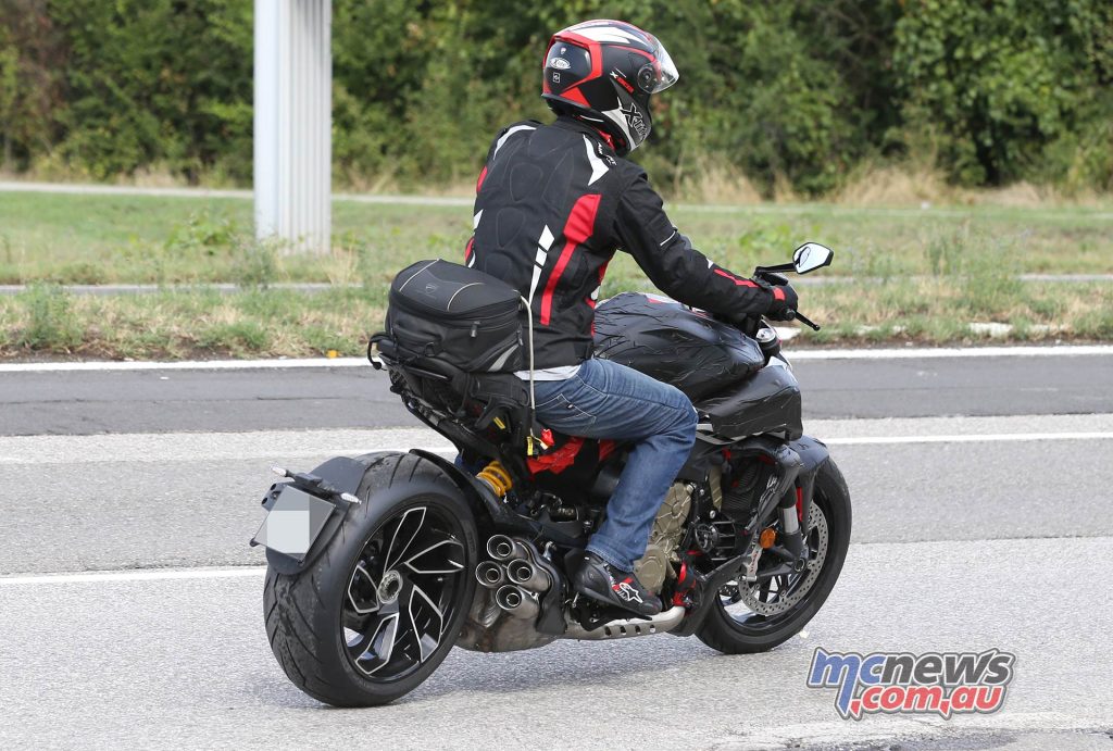 Ducati Diavel V4 - Images S. Baldauf/SB-Medien