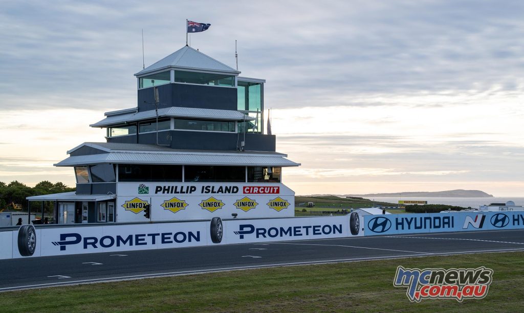 Pleasant conditions at Phillip Island on Saturday morning, albeit a little overcast and with a front approaching from the north-west - Image RbMotoLens