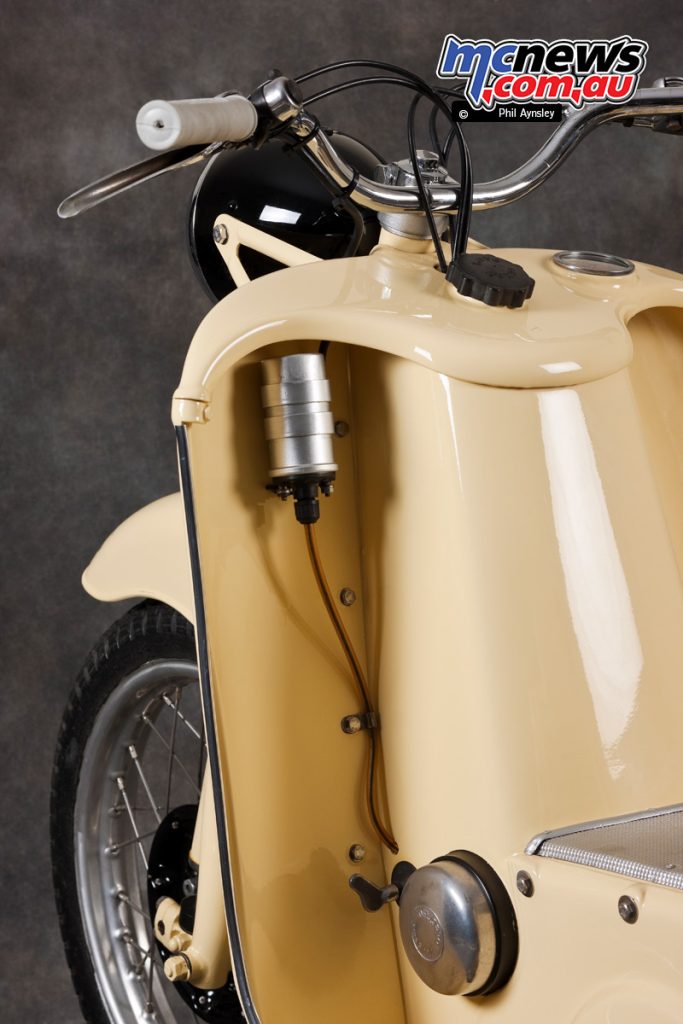 Moto Guzzi 150 cc Galletto scooter