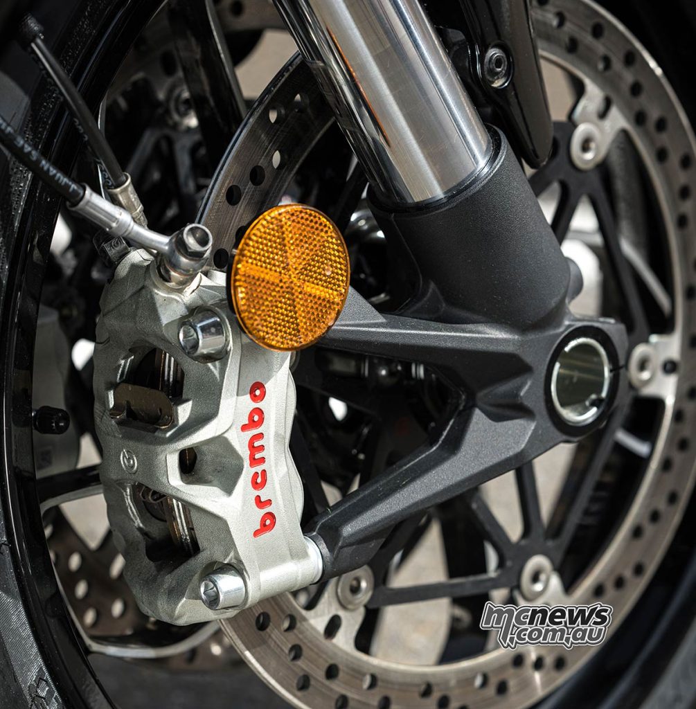 330 mm, Brembo Stylema four-piston calipers, radial master cylinder