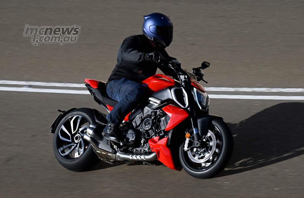 Ducati Diavel V4 Review