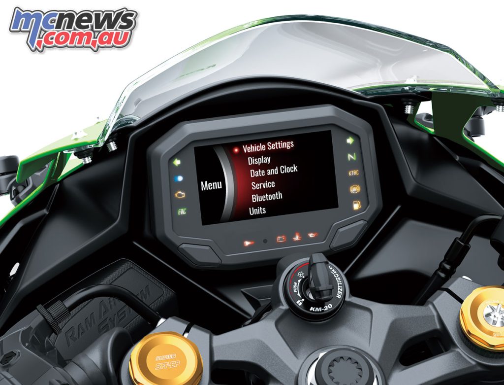 The TFT display offers control of KTRC and Ride Mode using the included mobile app