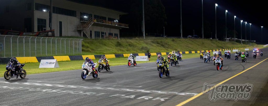 Supersport 300 / YMF R3 Cup - Image RbMotoLens