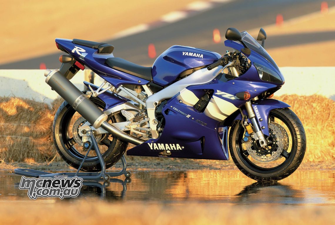The Yamaha YZFR1 turns 25 History of the YZFR1 MCNews