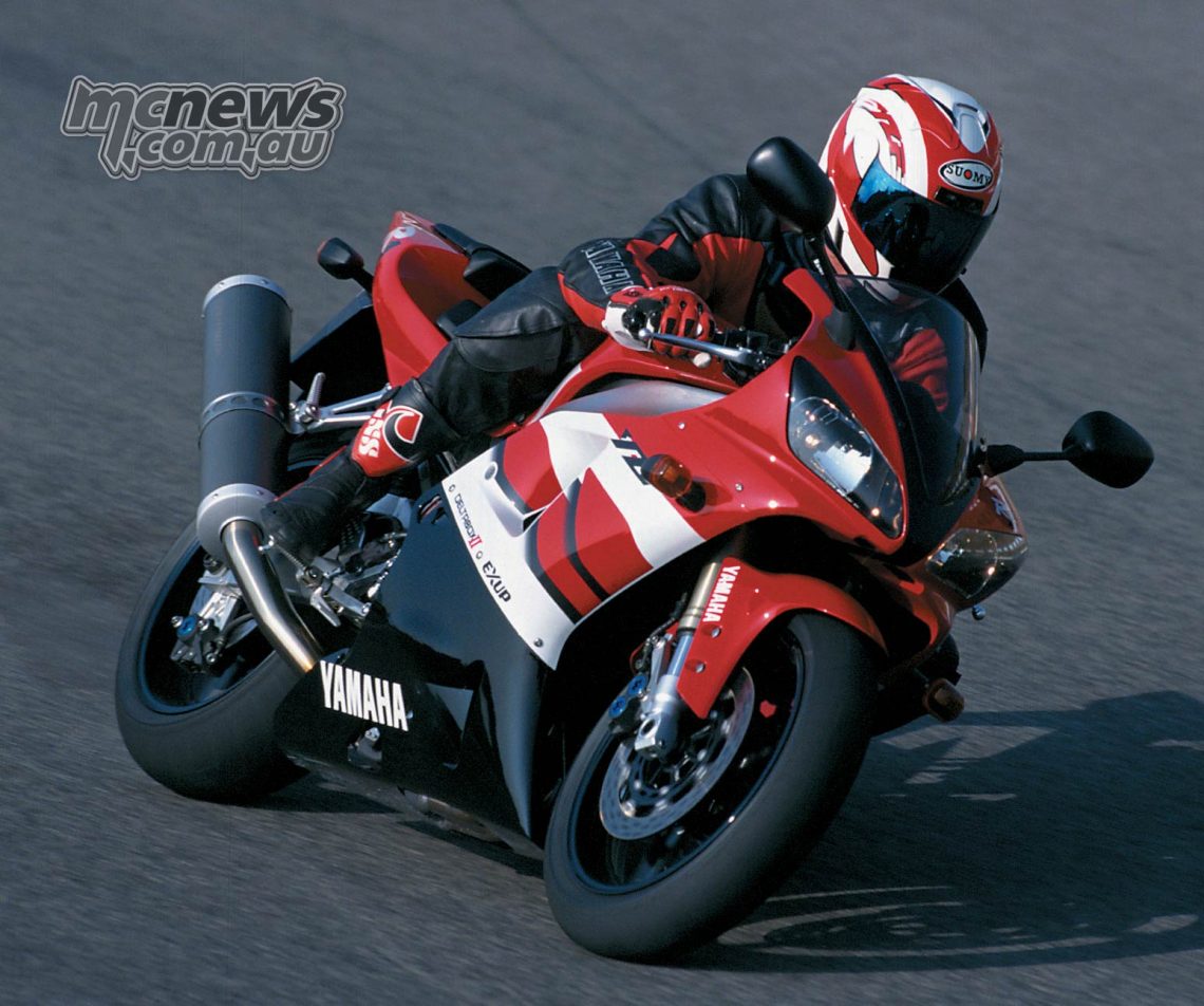 The Yamaha YZFR1 turns 25 History of the YZFR1 MCNews