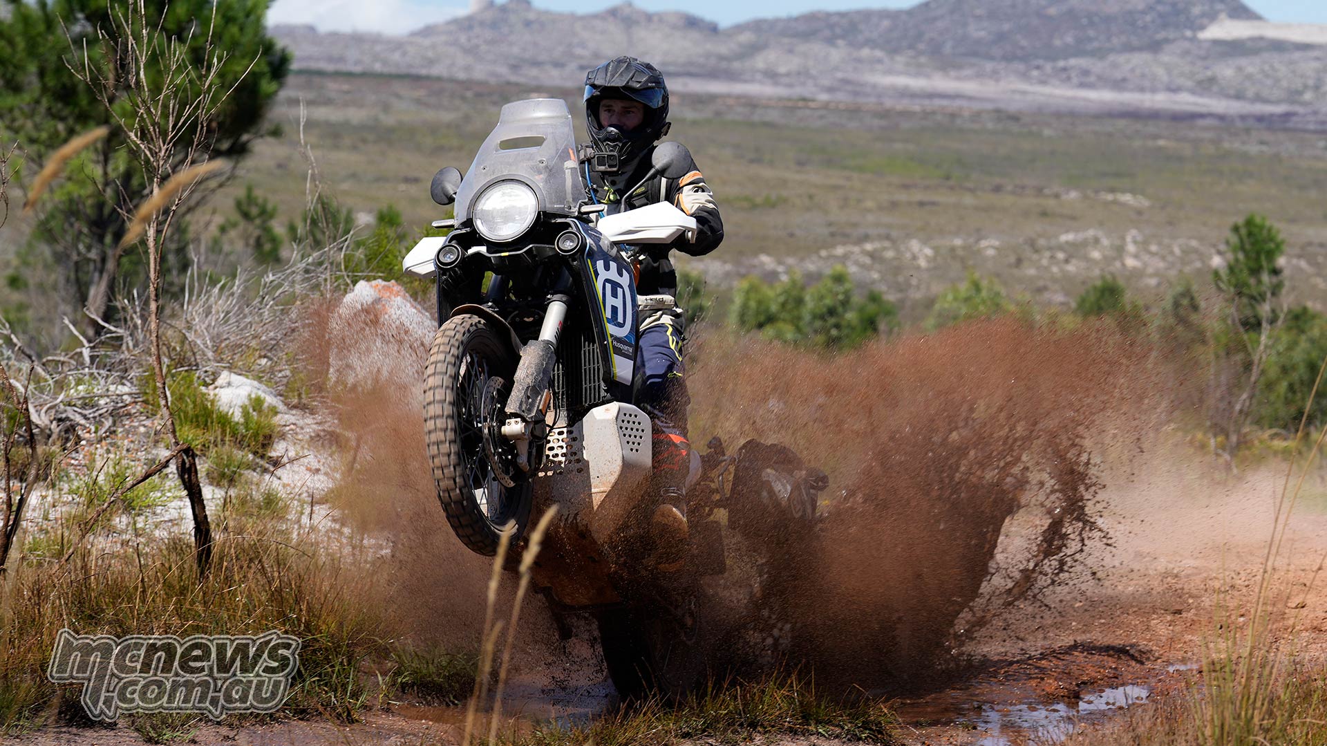 Husqvarna Norden 901 Expedition Review | Motorcycle Test | MCNews