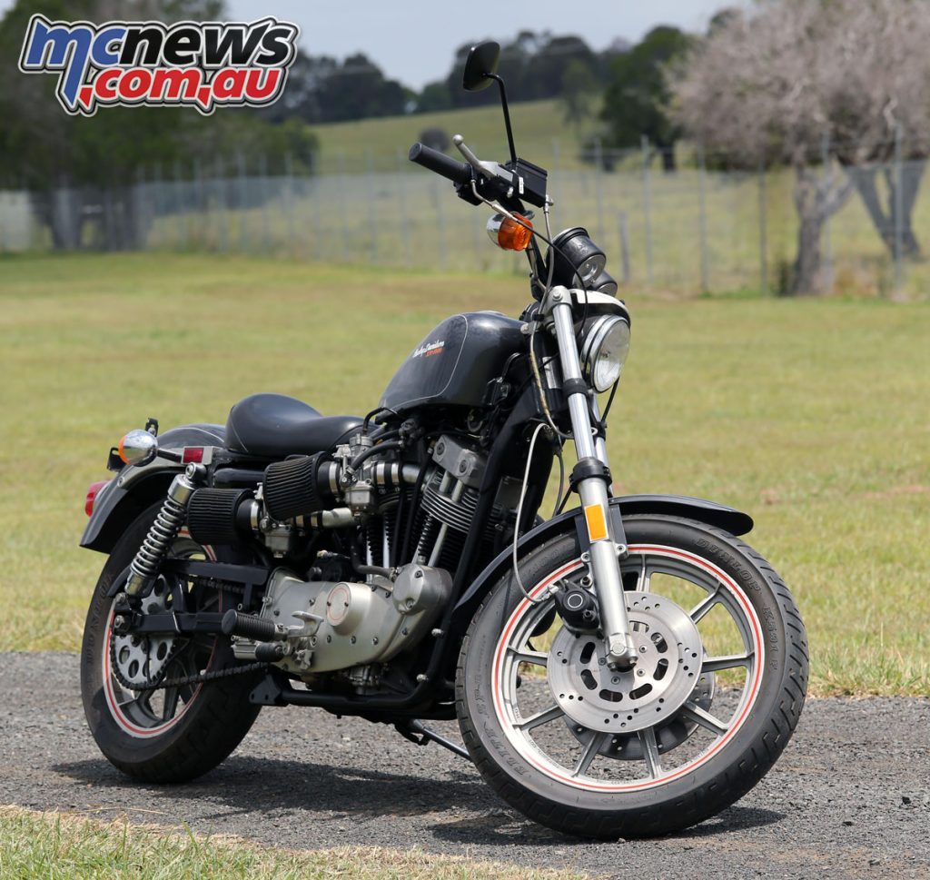Harley Davidson XR1000 stands out with its still rudimentary brakes and suspension system