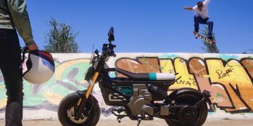 BMW expand EV urban mobility options with new CE 02