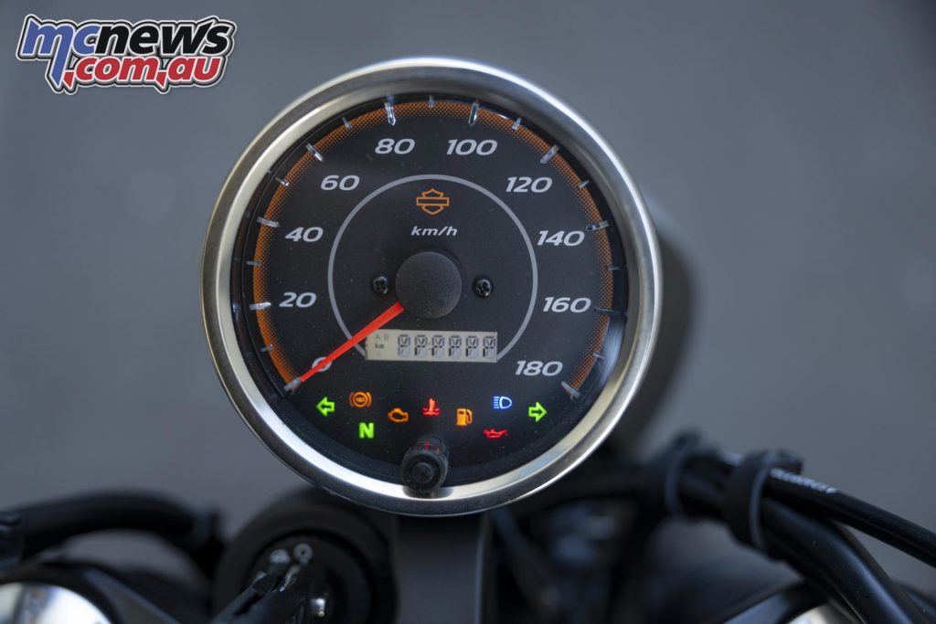 Harley have kept the dash simple, analogue speedo with digital readout that can display as a tacho