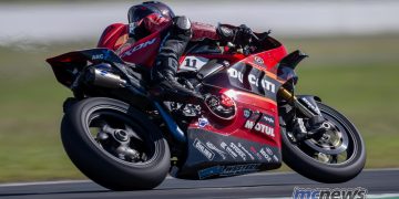 Plenty of thrills and spills in second Supersport bout at QLD Raceway