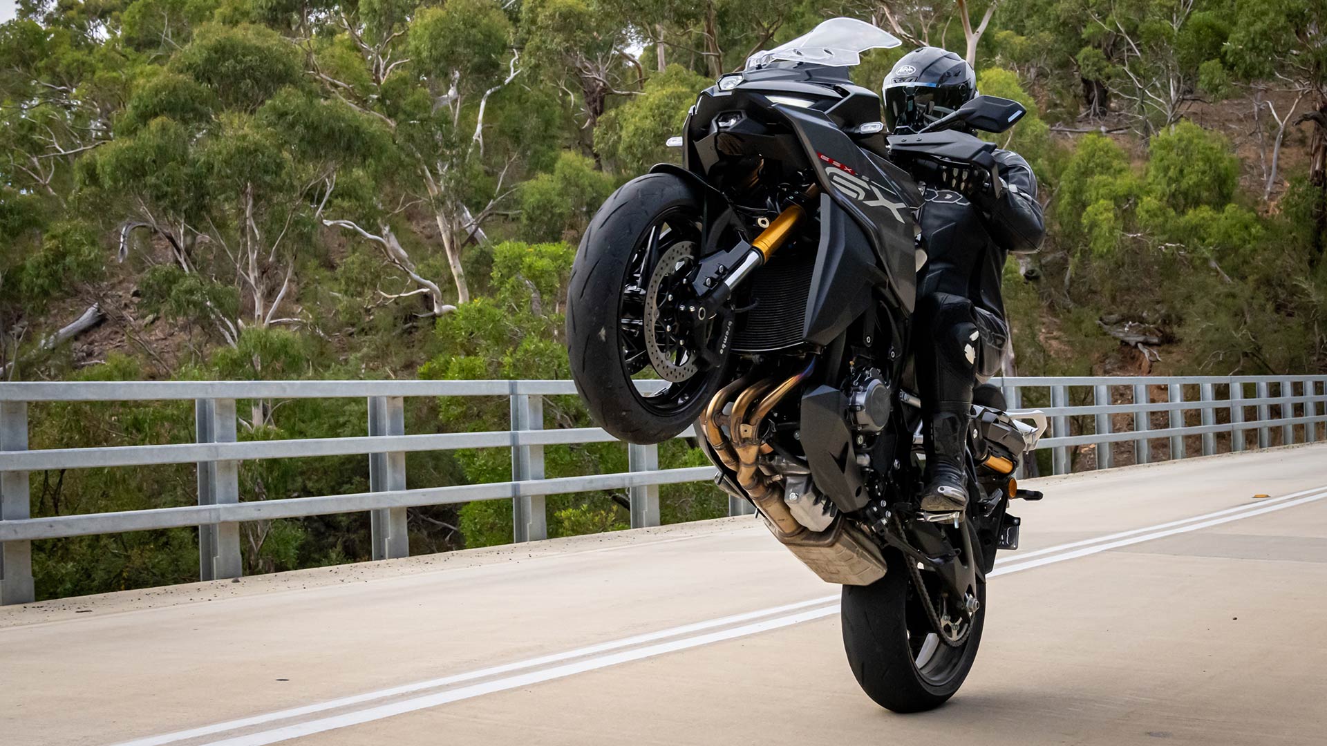 2024 Suzuki GSX-S1000GX Review | Motorcycle Test - Vimarsana News