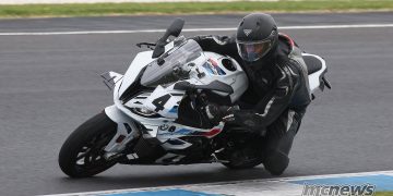 BMW S 1000 RR M Sport at Phillip Island with CSS