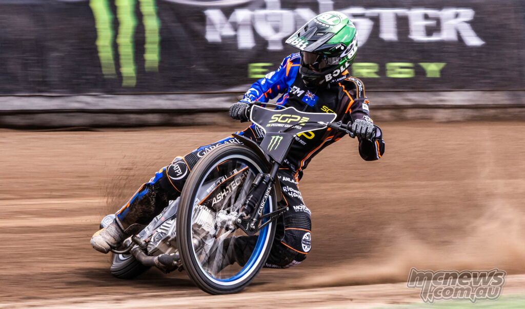 Brady Kurtz had to hand over the championship lead after the Aussie clashed with Madsen in the LCQ