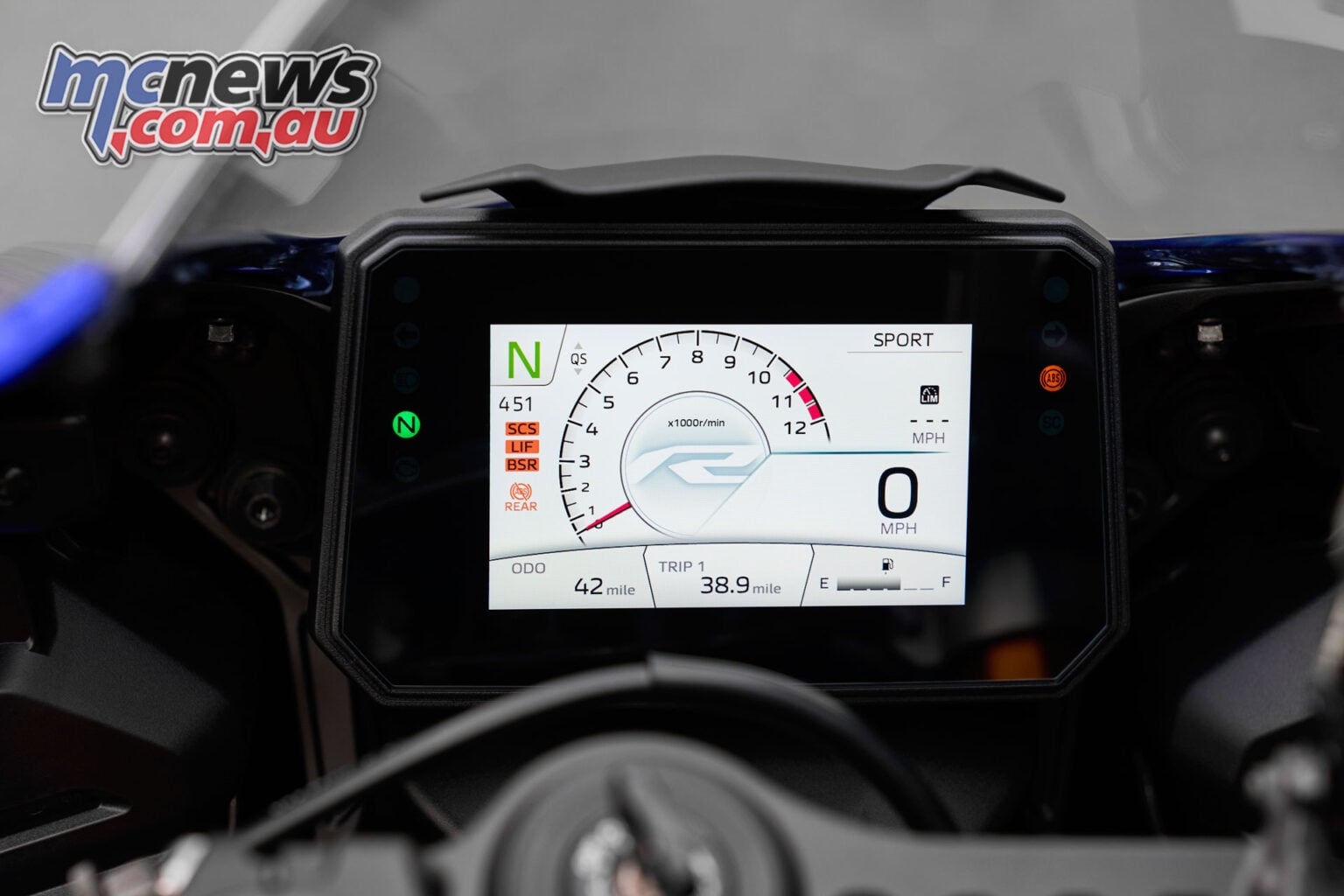 2017 R6 Dash 2026 Yamaha R7 Review | LAMS and HO road and track test | MCNews