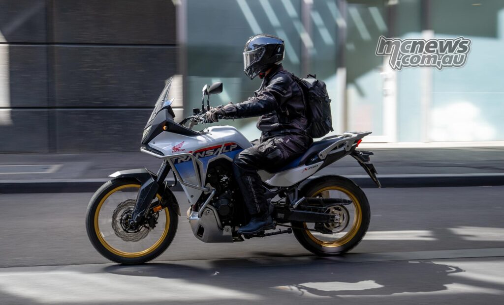 Honda Transalp XL750 road riding handling review – MCNews