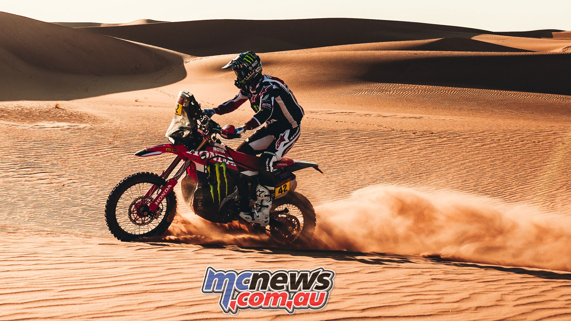 Broken collarbone can’t stop Sanders at Dakar Stage 10