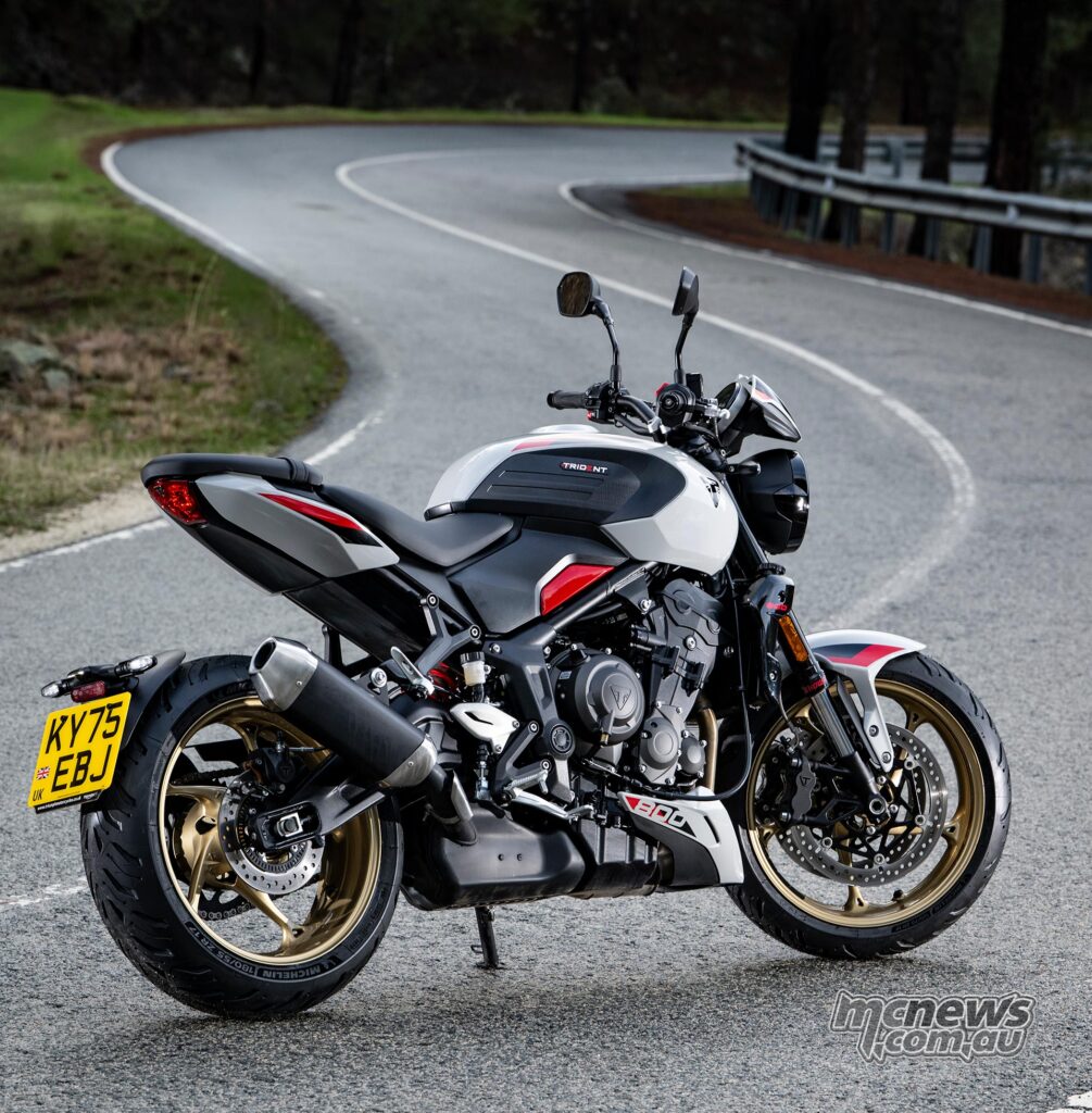Triumph's Trident 800 Reviewed!