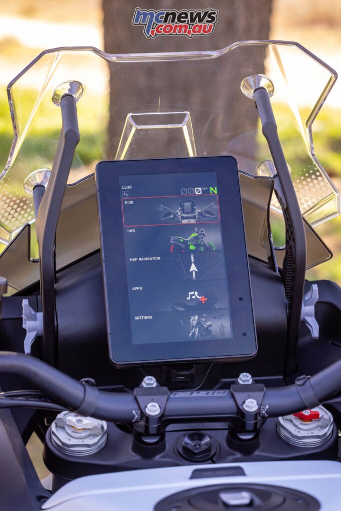 KTM 1390 Super Adventure R cockpit with rally-style TFT screen and adjustable windscreen