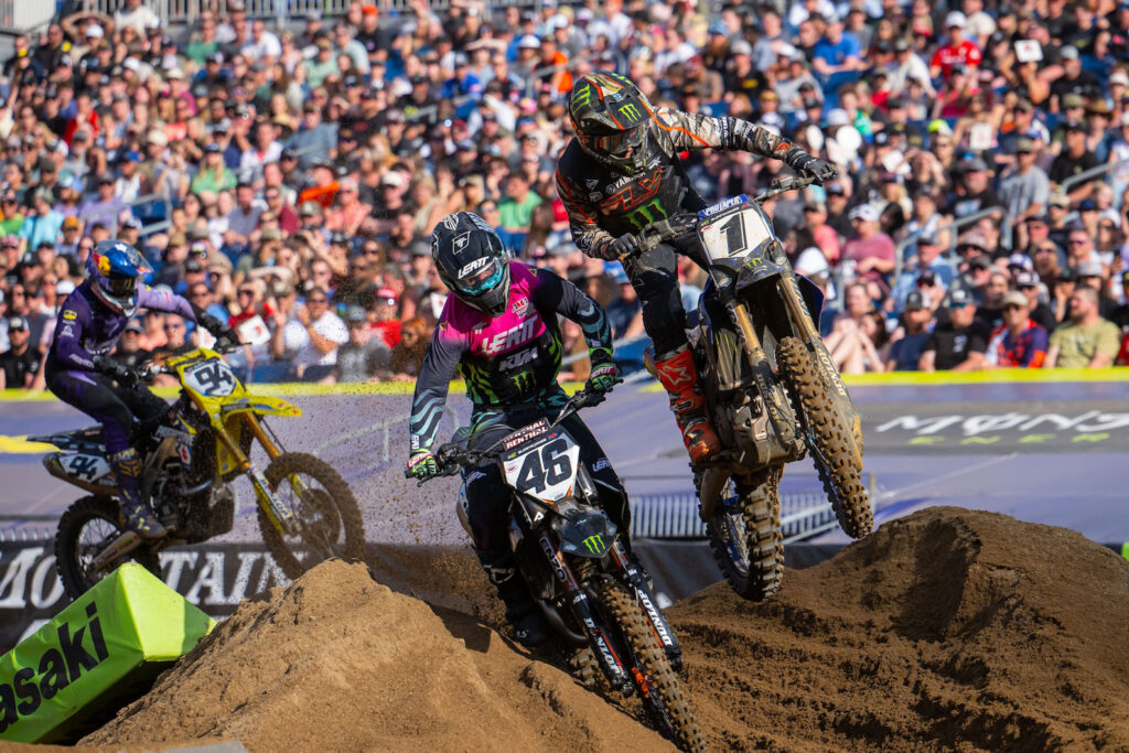 Ken Roczen remounts after a fall during the Nashville 450SX main event