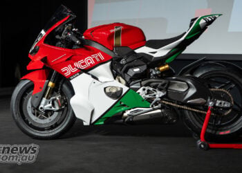Superleggera V4 Centenario Tricolore