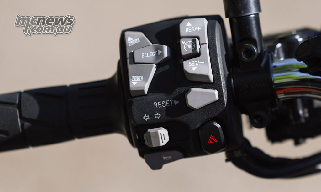 2026 Kawasaki Z900RS SE left switchblock showing cruise control and mode buttons