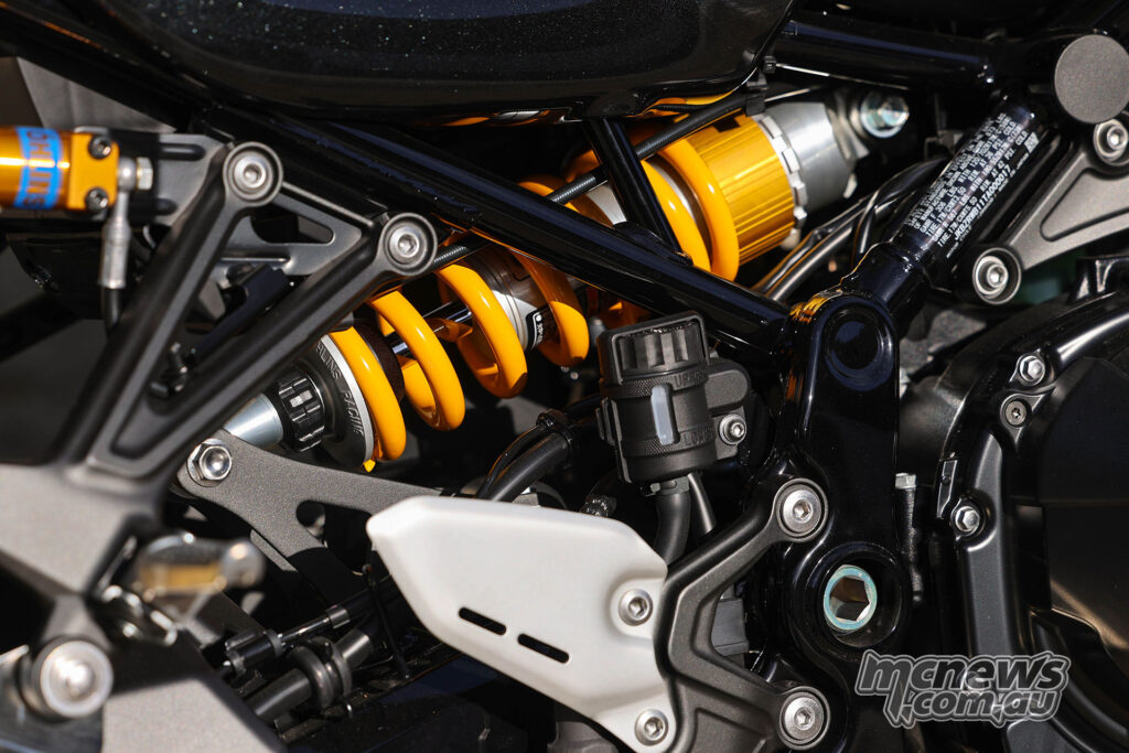 Öhlins S46 rear shock and remote preload adjuster on 2026 Kawasaki Z900RS SE