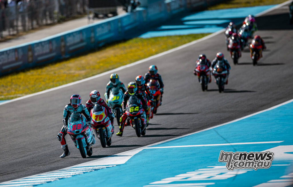 Maximo Quiles leads Joel Esteban and David Muñoz during the Moto3 race at Jerez.