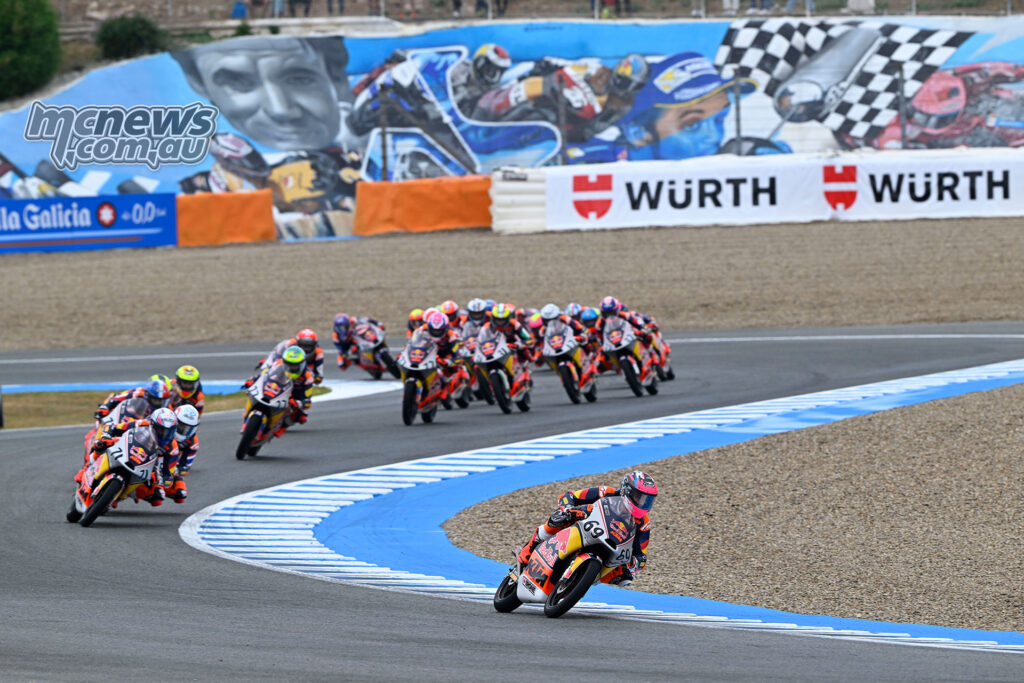Fernando Bujosa leads the field in Red Bull Rookies Cup Race 1 at Jerez.