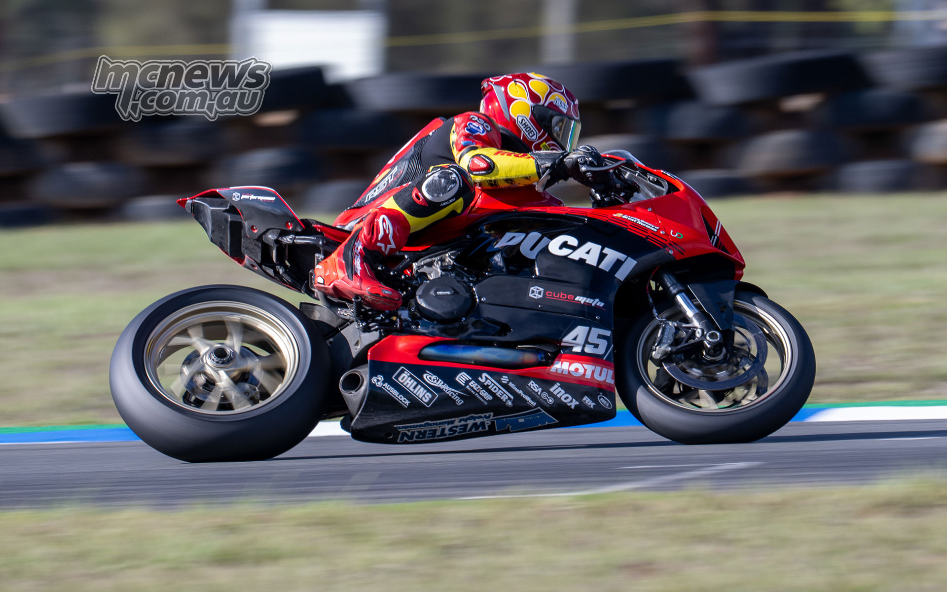 Simpson strikes back in second Supersport bout at Morgan Park