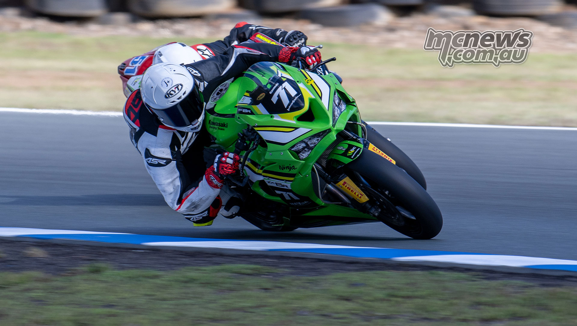 Edwards beats Nelson in opening Morgan Park Supersport fight