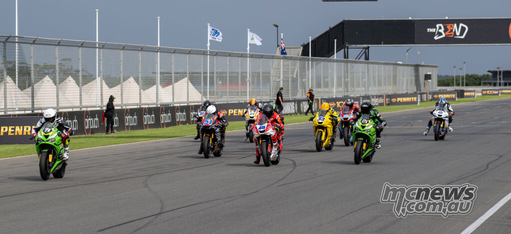 ASBK Supersport and Next Gen Race Two start at The Bend