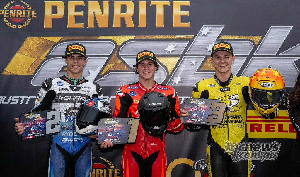 Jake Farnsworth leads Valentino Knezovic and Jordy Simpson in Supersport Race Two