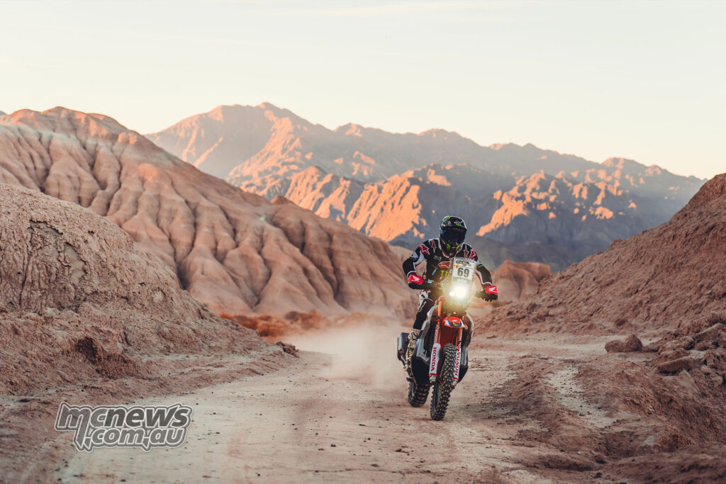 Bruno Crivilin rides a Honda rally bike through rocky terrain at the 2026 Desafío Ruta 40.