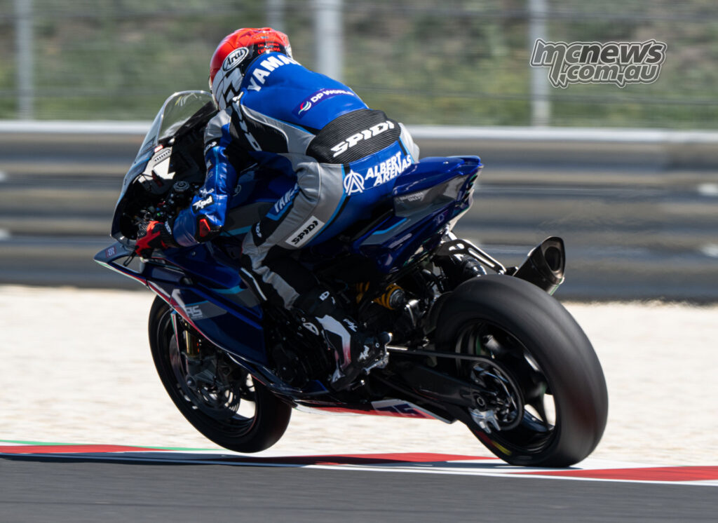 Albert Arenas accelerates the AS BLU CRU Racing Yamaha R9 during WorldSSP Superpole at Balaton Park.