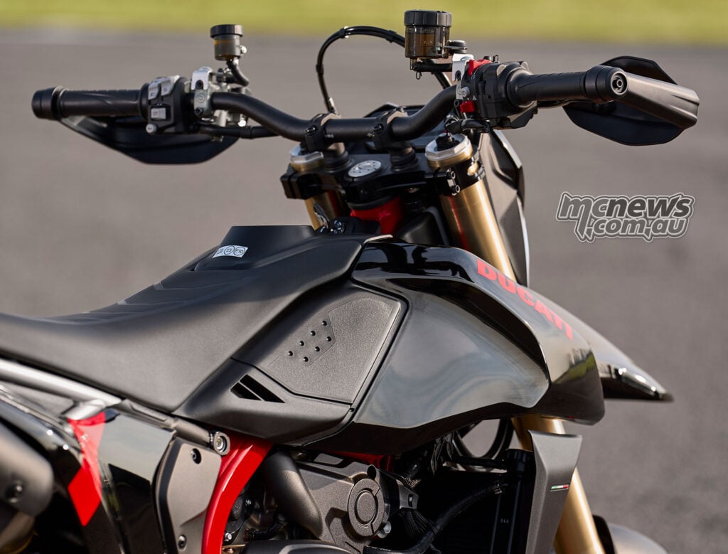 Ducati Hypermotard 698 Mono Nera cockpit, tank and handlebar detail