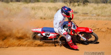David Walsh corners his Honda CRF450R through red dirt during the 2026 Finke Desert Race prologue.