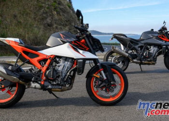 KTM 990 Duke v KTM 990 Duke R Review