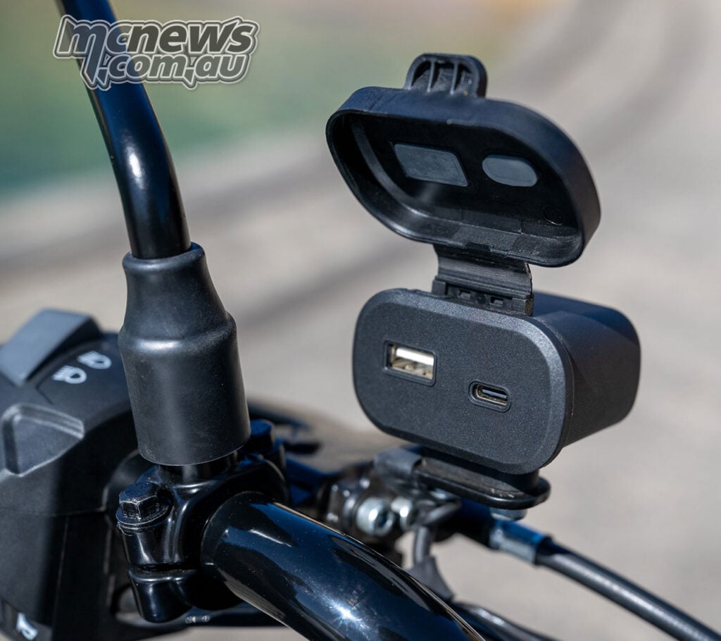 USB-A and USB-C charging ports on the BSA Gold Star 650 handlebars