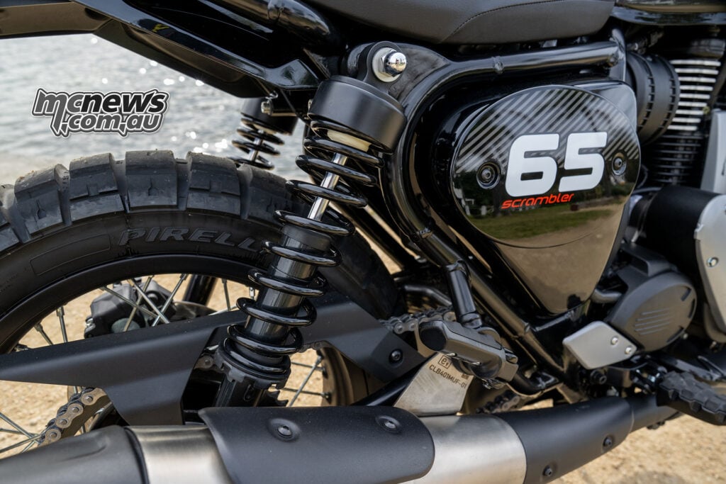 Rear suspension of the BSA Scrambler 650