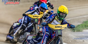 Speedway GP title fight tightens as Zmarzlik wins in Riga