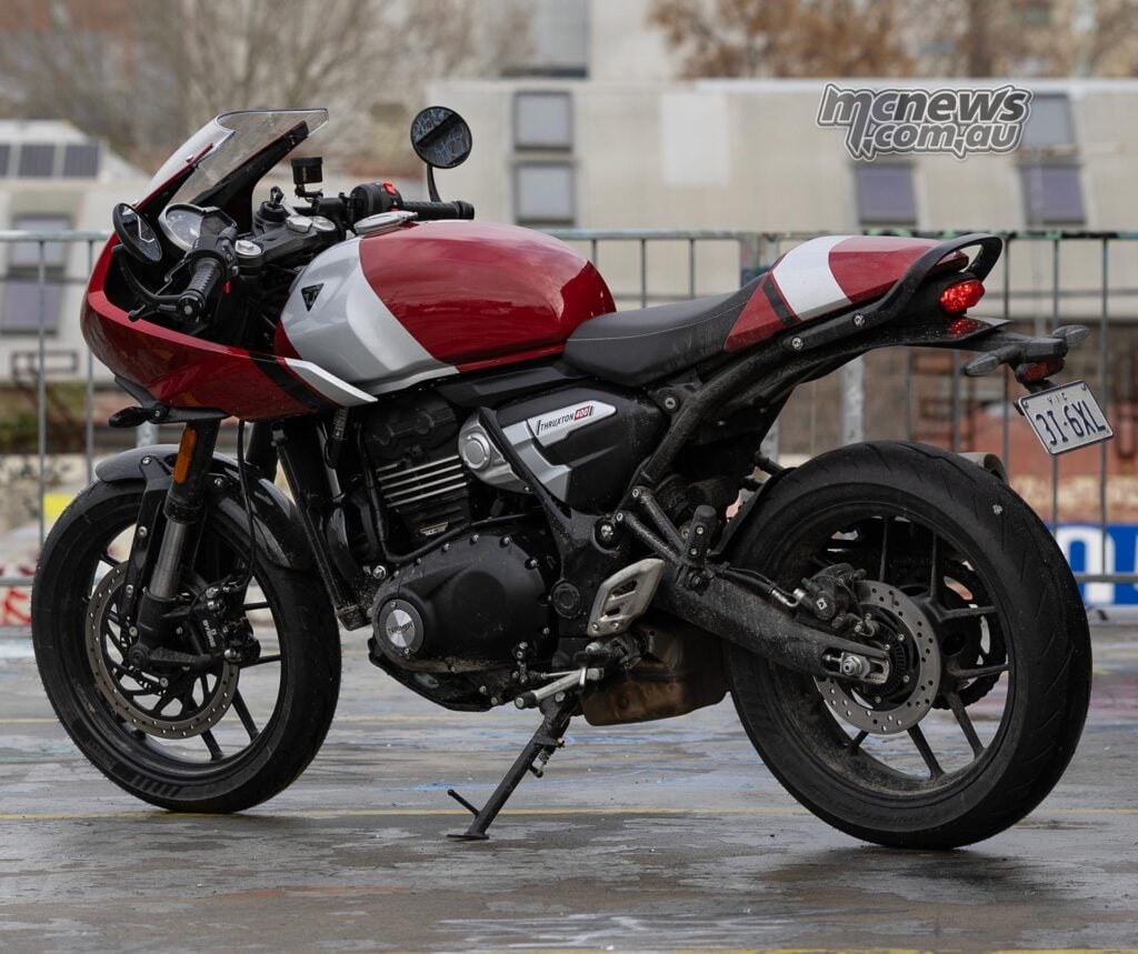 Bybre provide the brakes, limited to a single front rotor and four-pot caliper for the 176 kg Thruxton (173 kg Tracker)
