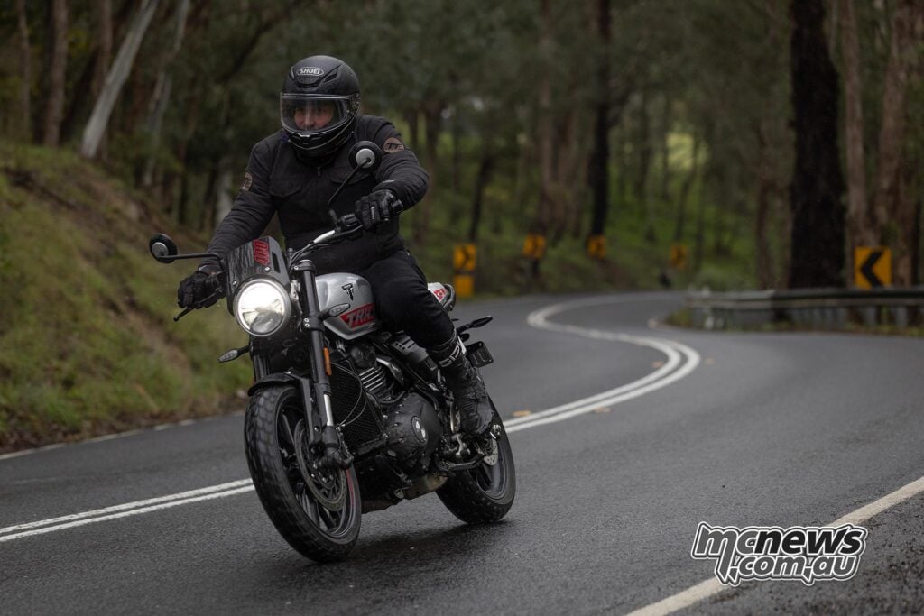 Peak torque is also reached 1000 rpm higher, with a 1000 rpm higher red-line
