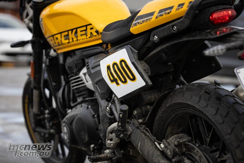 Both new bikes run a 17 inch tyre clad in a 150/60 tyre, although rubber choices vary wildly